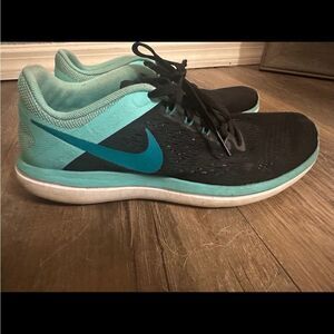 Nike Black and Teal Running Shoes